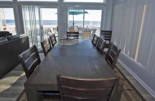 Ship Bottom House | Modern Ship Bottom Oceanfront House with Amazing Ocean Views