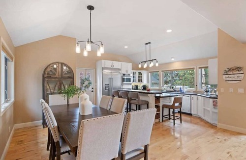 Post Falls House | Modern Shoreline | Waterfront on Spokane River