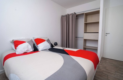 Giroussens House | Modern single-storey villa, pets welcome.
