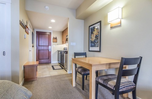 Winter Park Condo | Modern Ski-in/Ski-out Studio with Convenient Access to Communal Hot Tub