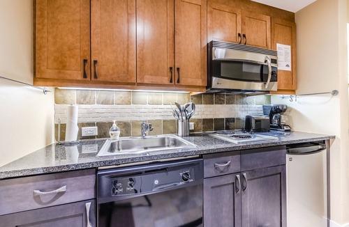 Winter Park Condo | Modern Ski-in/Ski-out Studio with Convenient Access to Communal Hot Tub