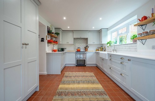 Knowbury Cottage | Modern Snitton Cottage & Gardens