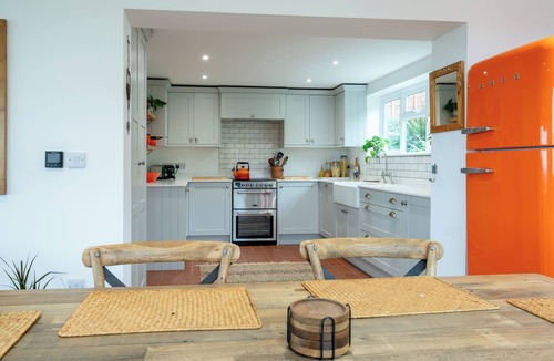 Knowbury Cottage | Modern Snitton Cottage & Gardens