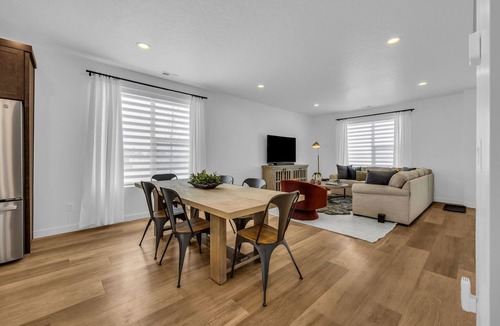 Mountain Green Condo | Modern Snowbasin Ski Retreat with Gorgeous Mountain Views Perfect for Families