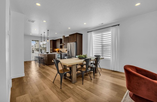 Mountain Green Condo | Modern Snowbasin Ski Retreat with Gorgeous Mountain Views Perfect for Families