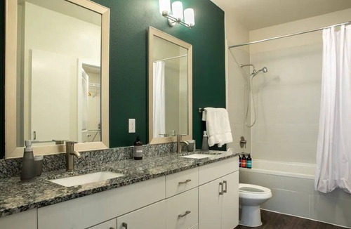West Congress Apartment | Modern SoCo CozySuites w/ 2 Pools! #01
