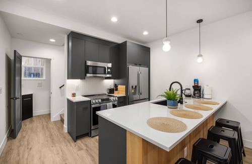 Mann House | Modern, Sophisticated, Newly-Built 3BR Home