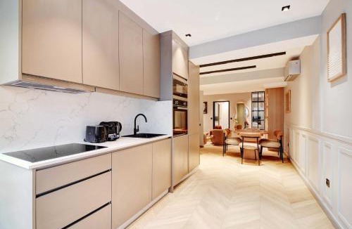 Quartier du Mail Apartment | Modern souplex a c 2BR 6P– Near the Louvre Museum