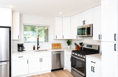Austin House | Modern South Austin Home - 7 miles to Downtown