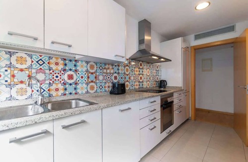 Sant Adria de Besos Apartment | Modern Spacious 3-Bedroom Apt with Pool near Beach