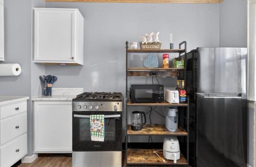 Liverpool Apartment | Modern space - brand new 1bd in Liverpool NY