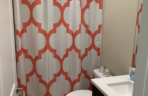 Roseville Apartment | Modern Space-Private Entrance-Great Area