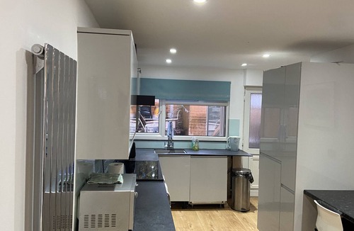 Birchanger House | Modern Spacious Corporate House