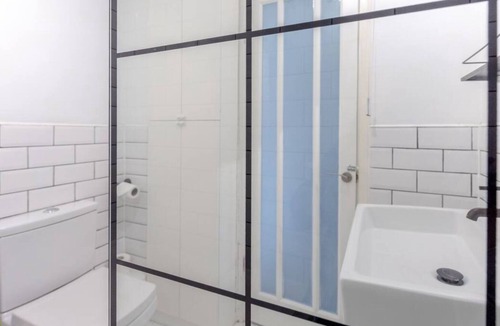 Brondesbury Park Apartment | Modern & Spacious 1BD Flat - Willesden