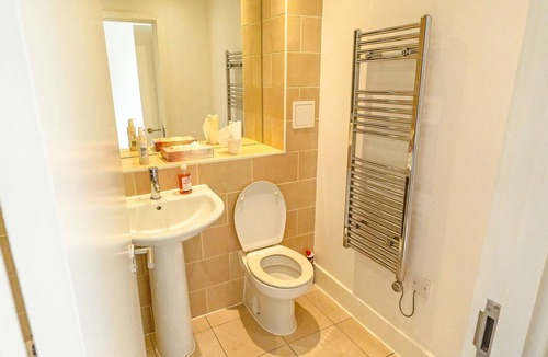 Plaistow and Sundridge Apartment | Modern Spacious 2-Bed Apartment in London