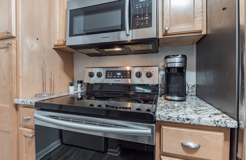 McAlpine House | Modern Spacious 2BR w/King Bed & Private Patio (So CLT)