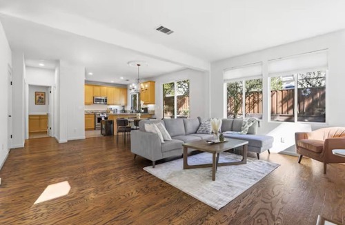 Dublin House | Modern Spacious 3 BD/2.5 BA/King Suite/Office