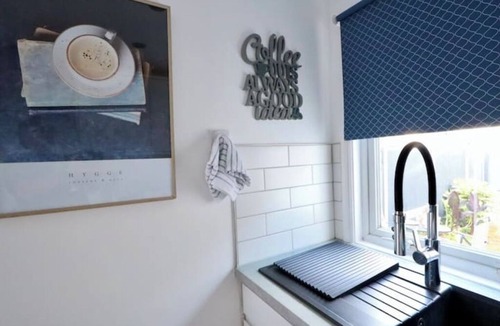 Watford Town Centre House | Modern, Spacious 3 Bedroom home Watford Junction