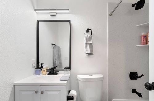 Rio Linda House | Modern Spacious 3BR/2BA Near SMF