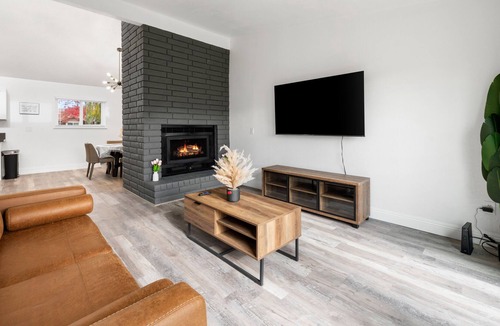 Rio Linda House | Modern Spacious 3BR/2BA Near SMF