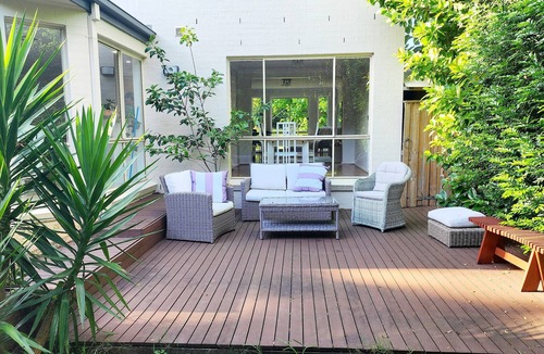 Belrose House | Modern spacious 5-bedroom home in Northern Beaches