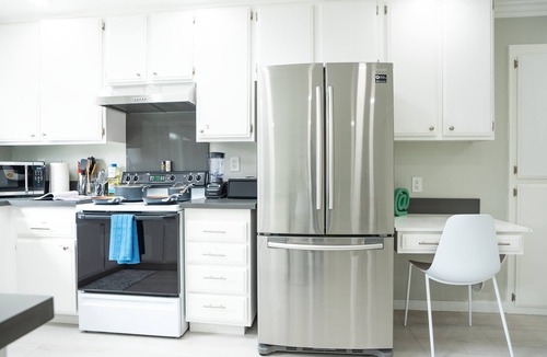 East San Jose House | Modern Spacious 5BR Retreat - Games & Large Yard