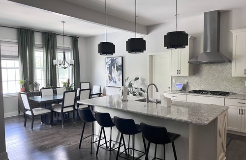 Newtonville House | Modern Spacious 6-Bedroom - Track Season Retreat - 20 min from Track