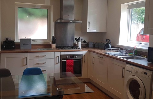 Southampton House | Modern, Spacious Apartment