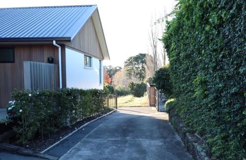 Te Rapa Apartment | Modern spacious Chartwell