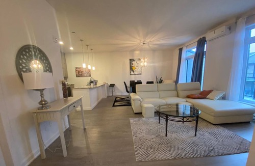 Blainville Condo | Modern spacious condo, lots of light, between Montréal & beautiful Laurentians