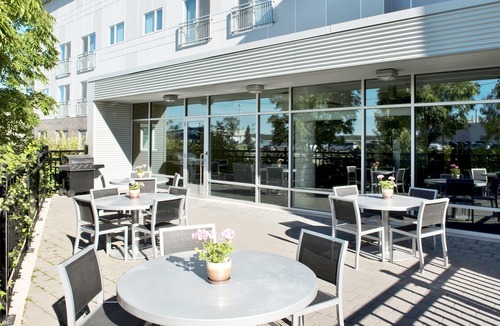 Portage La Prairie Condo | Modern & Spacious Fully Equipt Executive Suite - Barker Suites