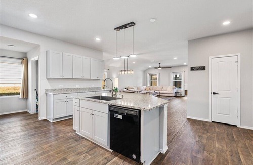 Austin House | Modern, Spacious Home 4BR Near Airport & Tesla