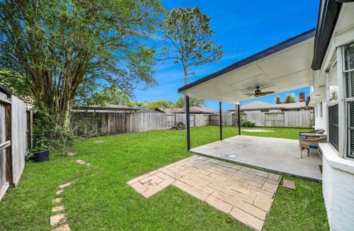 Pasadena House | Modern & Spacious Home Stylish Design Aztec