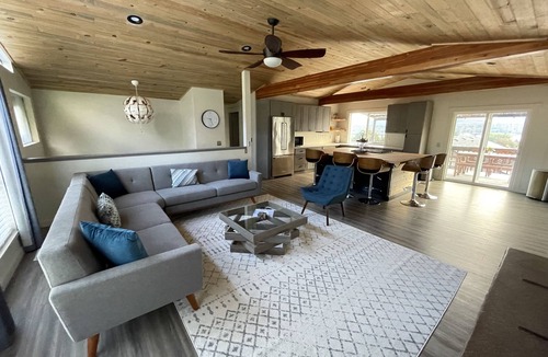 Bryn Mawr-Skyway House | Modern Spacious Home with Epic Lake Views