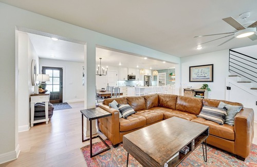 Tow House | Modern, Spacious! Lake Buchanan Retreat w/Hot Tub