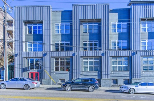 Downtown Memphis Apartment | Modern Spacious Loft in Downtown w/free parking