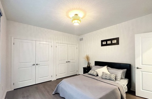 Wasaga Beach House | Modern spacious resort house