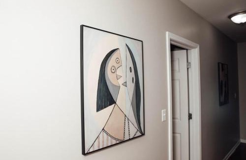 Grand Boulevard Apartment | Modern & Spacious Stay by Northwestern Hospital Bronzeville