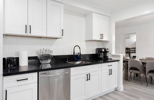 Citrus Heights House | MODERN SPACIOUS 4B2B GAME RM, OFFICE, & PRIV POOL