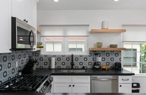 Hillcrest Apartment | Modern Spanish Living in Prime Location Area
