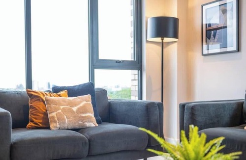 Salford Apartment | Modern, Spotless & Close to City Hotspots!