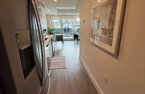 Downtown Halifax Apartment | Modern & spotless 1 BR downtown with 6 appliances