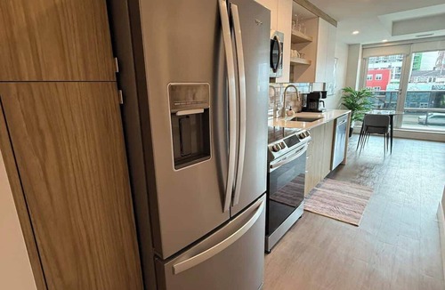 Downtown Halifax Apartment | Modern & spotless 1 BR downtown with 6 appliances