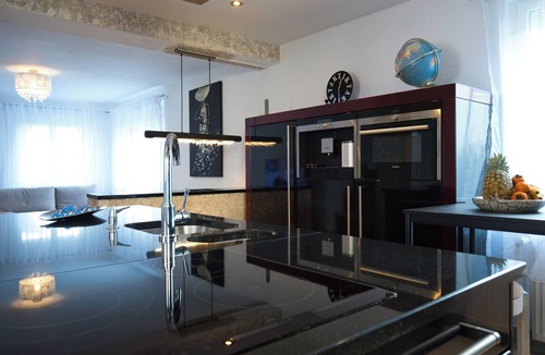 Mohlin Apartment | Modern Station Apartment Möhlin