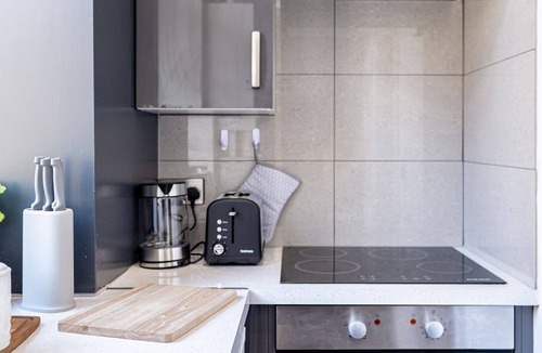 Barnsley Apartment | Modern Stay in Barnsley for Work & Leisure