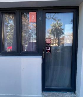 Benicalap Apartment | Modern Stay Near Benicalap Park