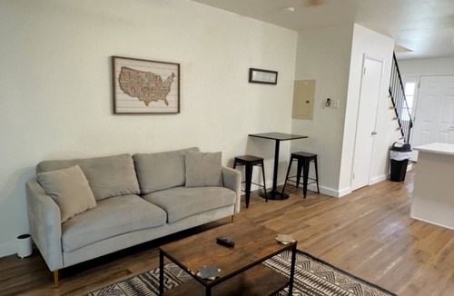 Capital View Apartment | Modern Stay Near UAMS, Downtown & Attractions