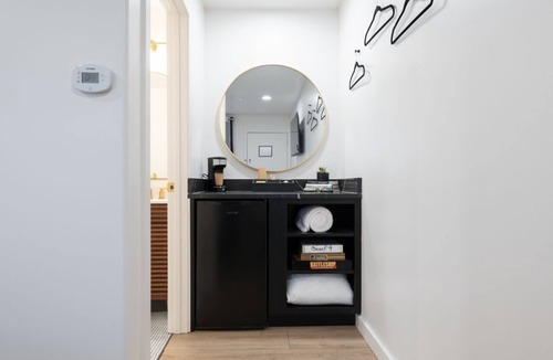 Ada County Apartment | Modern Stay with a Queen Bed and Extras