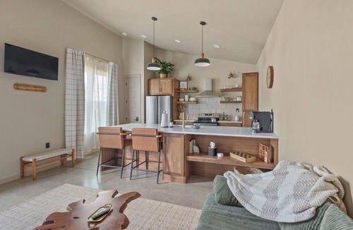 Stillwater House | Modern Stillwater Escape – Close to OSU & Lake