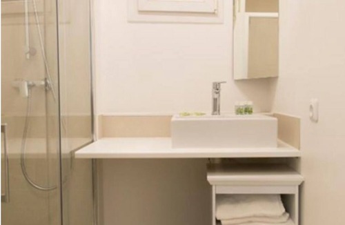 Parchamp–Albert Kahn Apartment | Modern studio (2 pers.) - (14 rue du Parchamp)